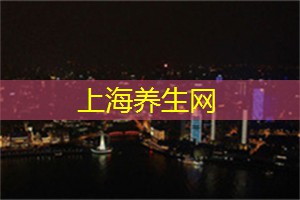 南京路上的夜间购物体验